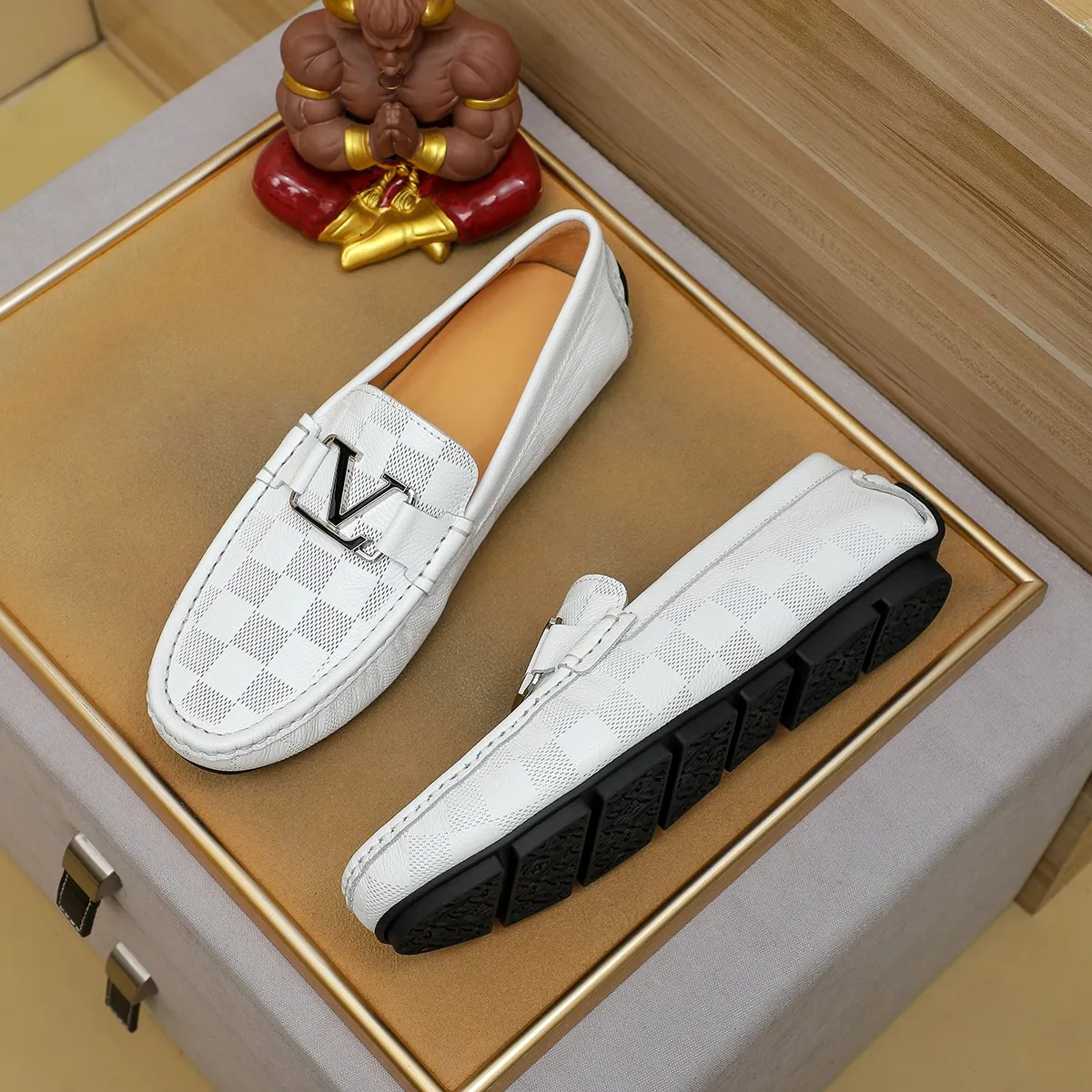 Men's shoes 💰360 💰 LV Louis Vuitton's top-quality Peaches men's shoes 💯Original copy of the official website, the upper is made of imported official website 1:1 material ❌Italian 🇮🇹 cowhide surface, imported pigskin lining. It’s definitely not made with ordinary craftsmanship, it’s the model used by celebrities! The factory’s craftsmanship is designed to create the most perfect shoes for trendy men! Colors available! 38-44 yards